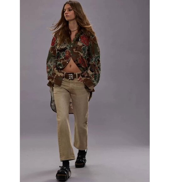 R13 Drop Neck Flower Patch Camouflage Print Shirt